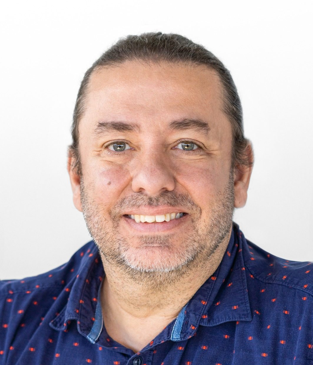 Portrait of Arif Ongu, Trainer and Consultant at Vividhata.
